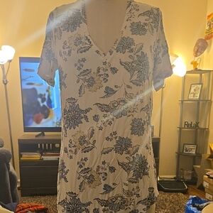 Old Navy Floral Short Sleeve Tee - Blue and White